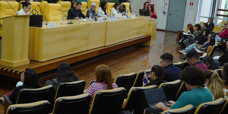 Política Paulistana de Alfabetização na rede municipal avança na CCJ; texto segue para o Plenário
