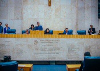 Vereadores repercutem eleição e transporte público no dia da votação